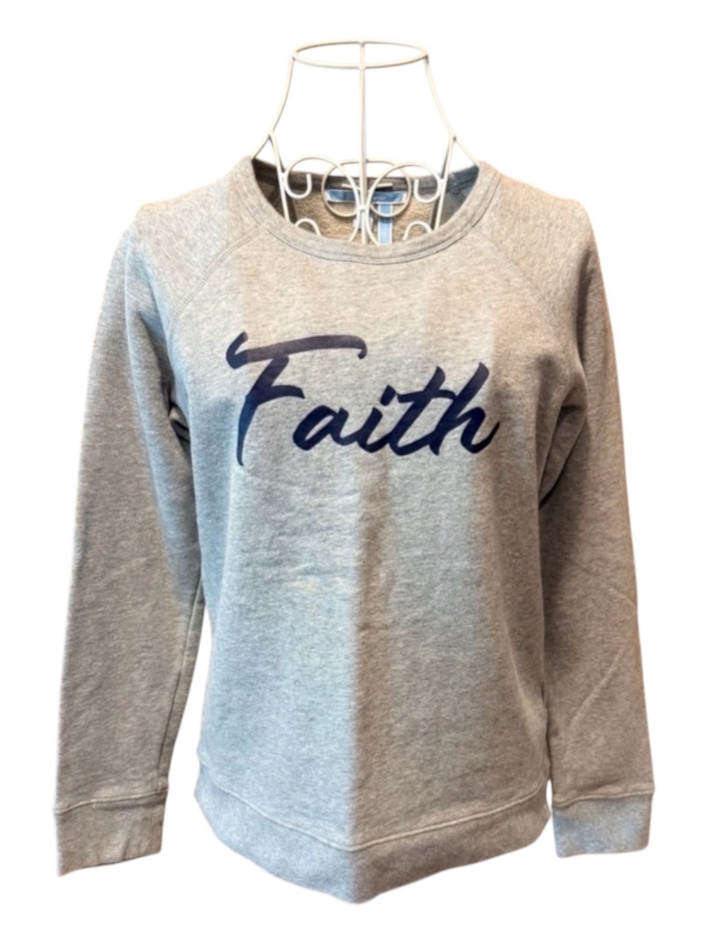 Faith Graphic Sweatshirt Women’s Crewneck Gray Pullover Draper James Small